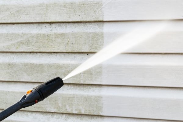 Cost of House Exterior Cleaning in Reston