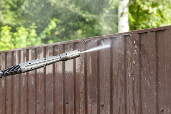 Cost of Vinyl Fence Cleaning in Reston