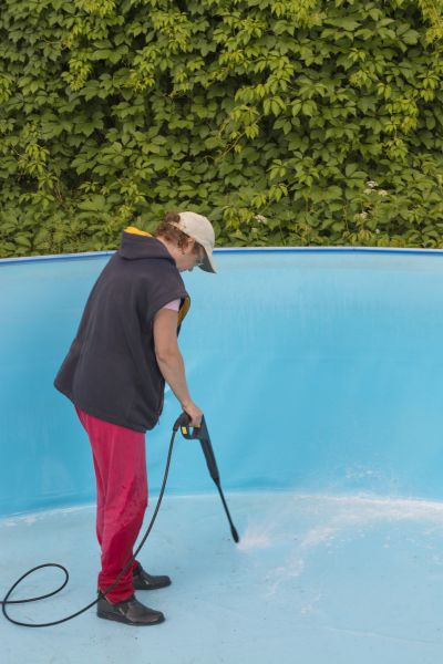 Cost of Pool Pressure Washing in Reston
